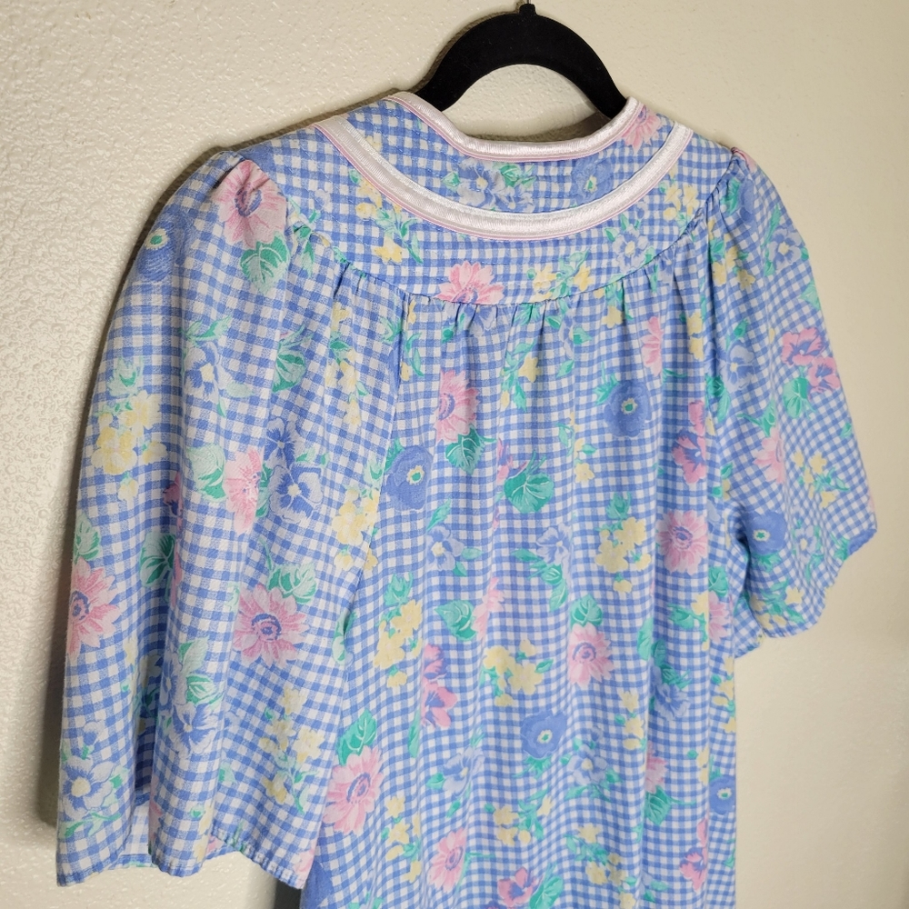 Vintage Floral Robe - Picture 9 of 10